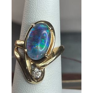 14k yellow gold Opal diamond ring